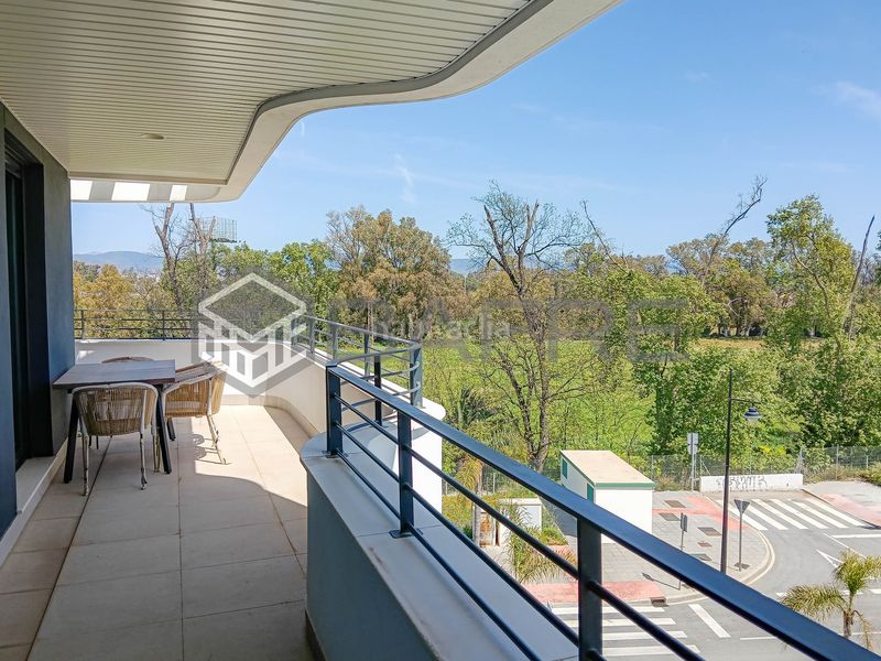 Foto 3864561d-8c74-472d-9436-526cde9963bb. Piso en Los Álamos Torremolinos