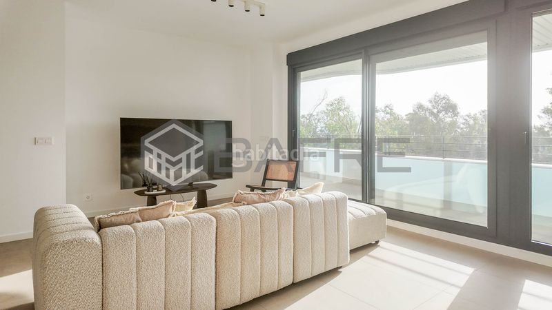 Foto 68d2bd62-f538-45c7-944f-ef314e354787. Piso en Los Álamos Torremolinos