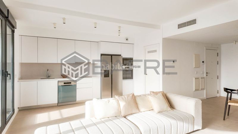 Foto 933c337c-1917-4462-9ee5-0c018ebf38ad. Piso en Los Álamos Torremolinos