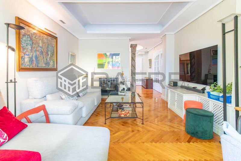 Foto 3c2386fe-7482-4199-ab12-901120ce3625. Piso en Niño Jesús Madrid