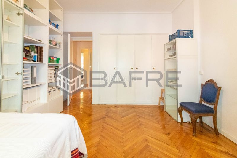 Foto 7b2b786a-e578-483f-b8c3-08f0ad683a9c. Piso en Niño Jesús Madrid