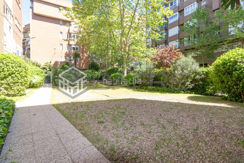 Foto 8941e1d8-260c-4faa-954e-e501a0632dea. Piso en Niño Jesús Madrid