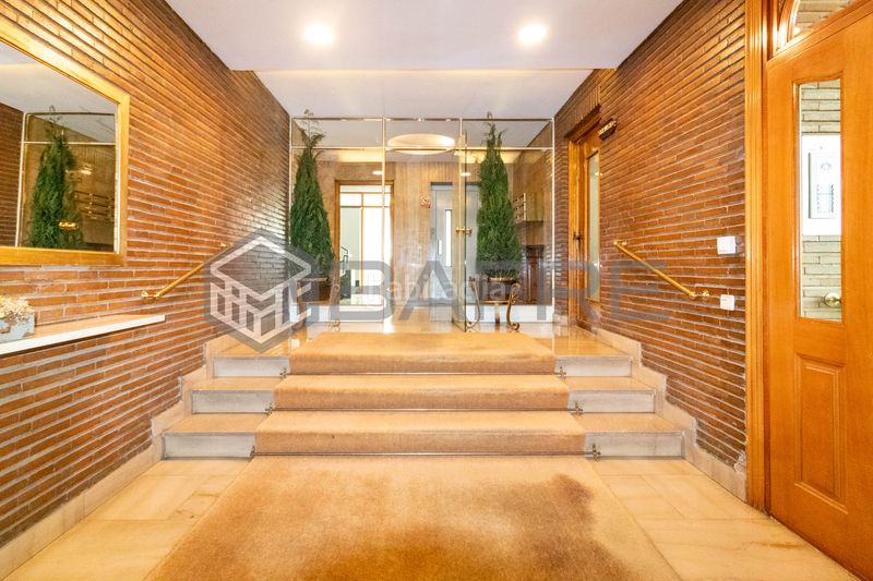 Foto b4c4fd7a-95cf-4fba-8a98-44e7f4eda6fd. Piso en Niño Jesús Madrid