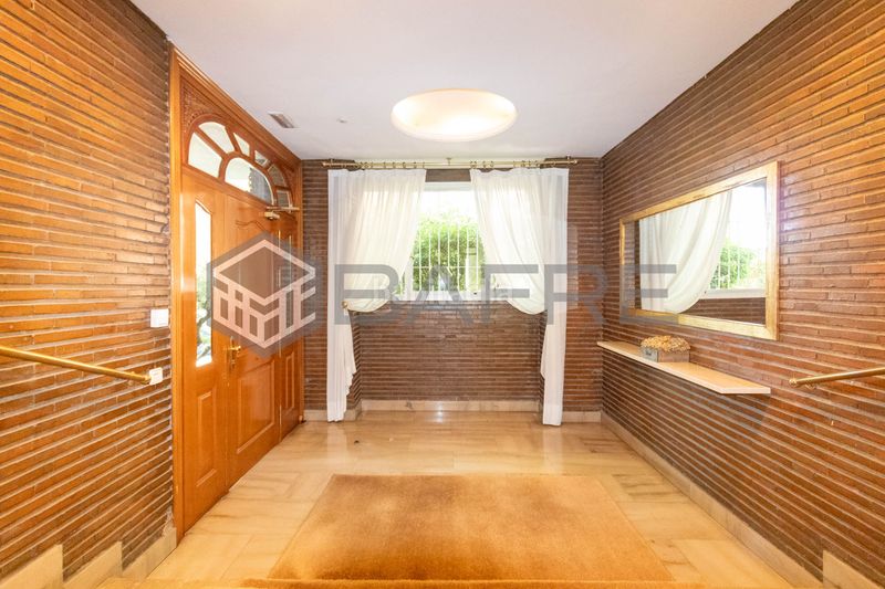 Foto d4d8b85a-1db0-4027-a780-2f3296bdd597. Piso en Niño Jesús Madrid