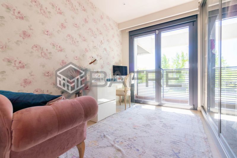 Foto 73c74bd3-839c-4a33-8241-7d8078cbb93c. Pis amb calefacció aparcament piscina a Valdepastores-Las Encinas Boadilla del Monte