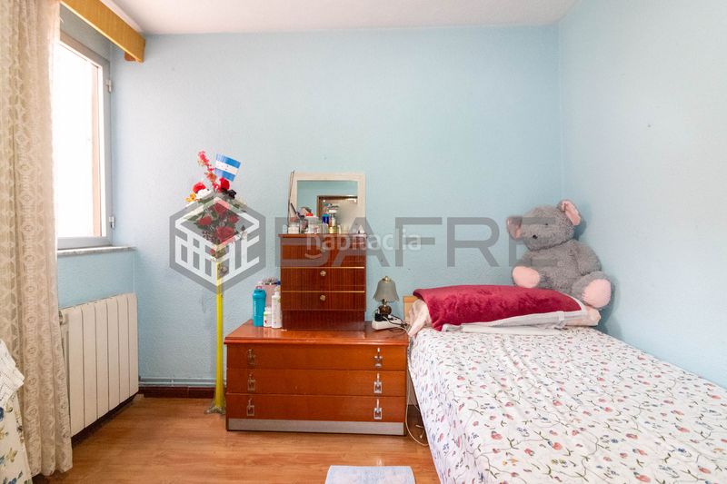 Foto 1075c257-0499-43de-9583-2d80e72df0ea. Piso en Almendrales Madrid