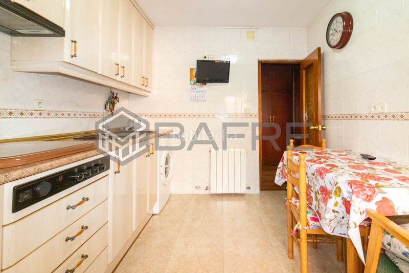 Foto 16ad09f2-0dcd-4df7-aa68-a2a69b766322. Piso en Almendrales Madrid