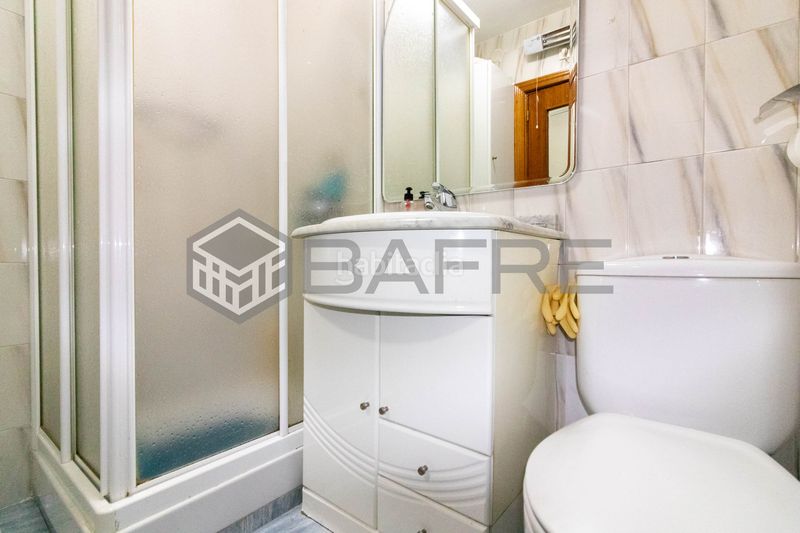 Foto 2b83a02e-bbb6-4c37-a42e-f1ad265e1247. Piso en Almendrales Madrid