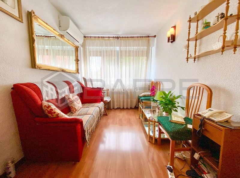 Foto 32c643df-32ea-4c99-b464-0f70d68062f0. Piso en Almendrales Madrid