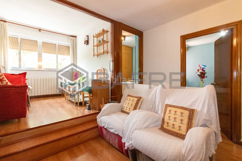 Foto a1bb8070-e914-484a-9afd-49f17bf90189. Piso en Almendrales Madrid