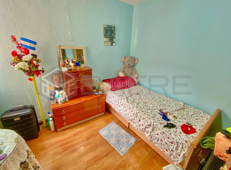 Foto d3e918d9-e6f8-43a2-aacc-2e332824c7d7. Piso en Almendrales Madrid