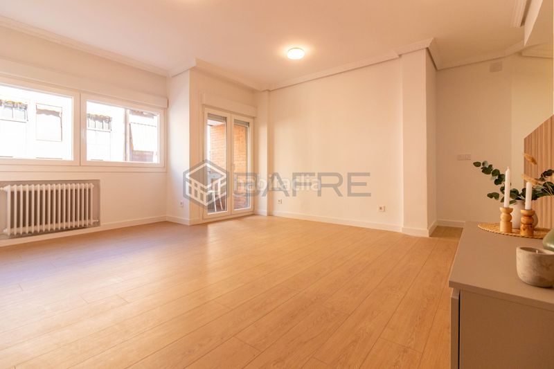 Foto 83e08cad-20ec-4e6b-8332-2f24a6a73683. Piso en San Isidro Madrid