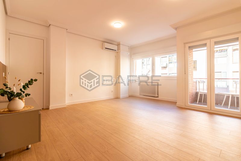Foto c441139d-6d12-4c22-b968-12eddfef2d8e. Piso en San Isidro Madrid
