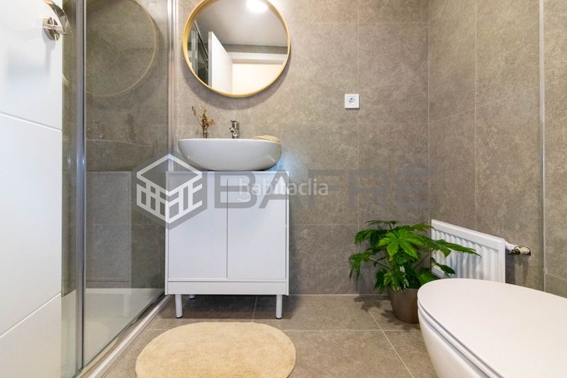 Foto d5fdf2ad-e67e-4de7-8977-f39b9fa67893. Piso en San Isidro Madrid