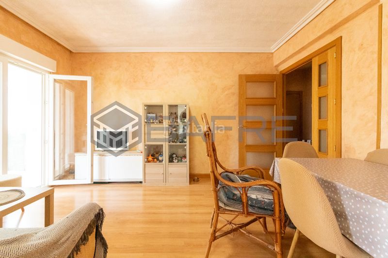 Foto e3b0a0bb-cb42-49d7-affa-aaa1630acc2a. Pis amb calefacció a Las Águilas Madrid