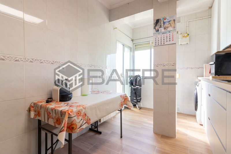 Foto f3bd3e24-9ec1-401d-91a1-abcb31de18c9. Pis amb calefacció a Las Águilas Madrid