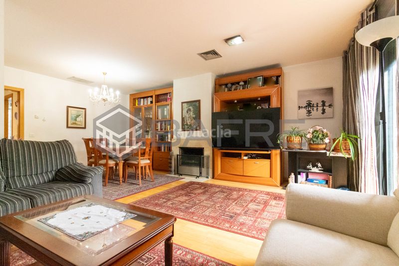 Foto a43c300b-ddb9-4b3d-a912-4936893798ae. Casa en Perales del Río Getafe