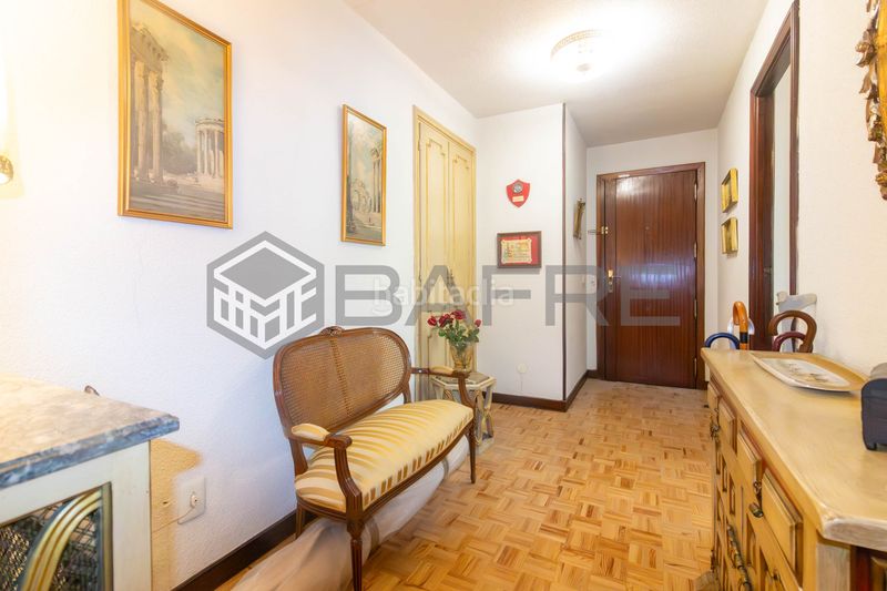 Foto ab8c88cb-030b-479c-96ec-751c1bd0aa82. Pis amb calefacció aparcament a Guindalera Madrid