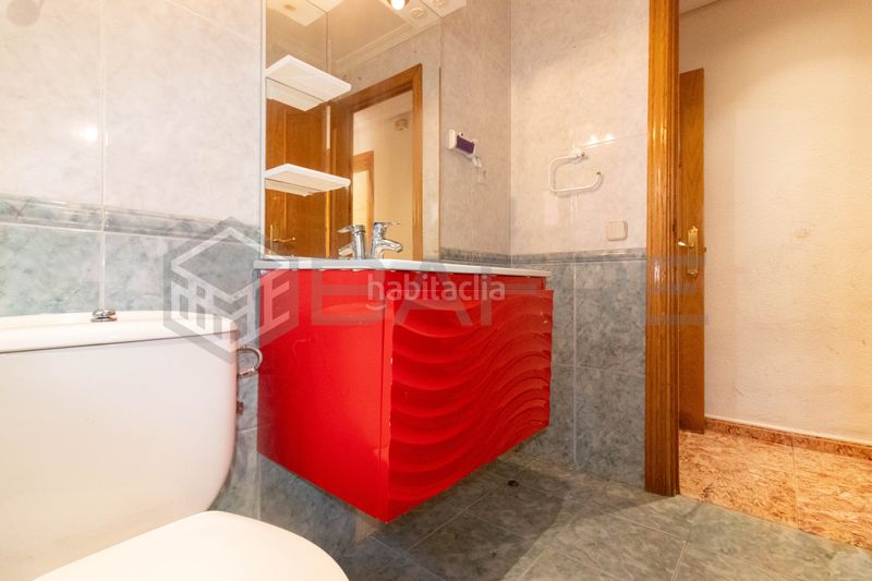 Foto baf8d832-7835-479c-b659-2badb424f36b. Piso en Vista Alegre Madrid
