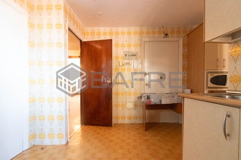 Foto 0b8410af-c38d-440c-a291-0be6a4e6f4ba. Piso en Adelfas Madrid