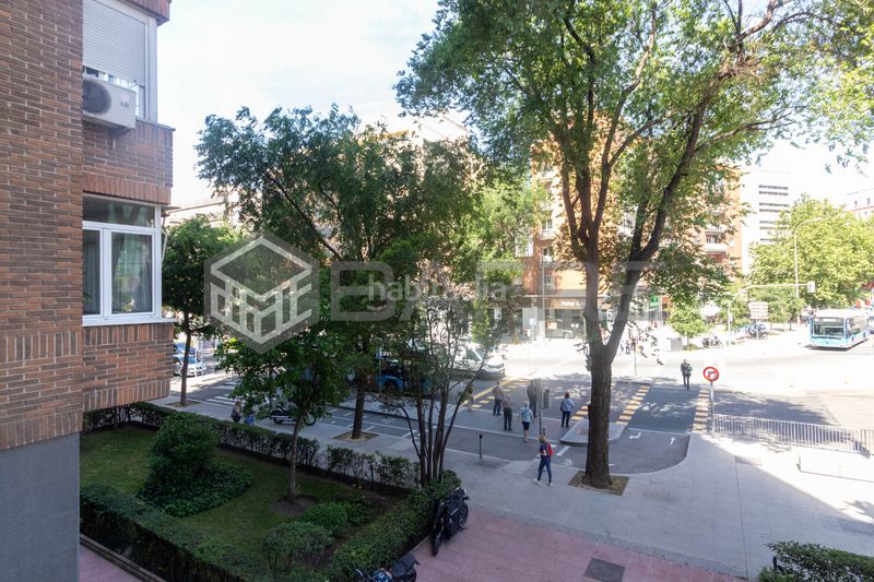 Foto 6157ee35-afbe-4e84-b848-1f447bc95a11. Piso en Adelfas Madrid