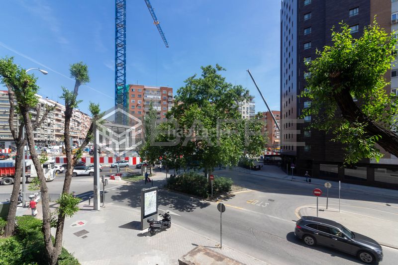 Foto 68a13622-a754-4131-80f7-3b0d7ec69d01. Piso en Adelfas Madrid