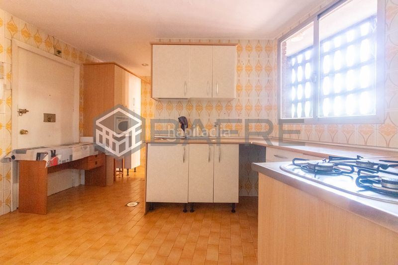 Foto 974b5495-7abf-4b4c-892e-c6568fd6f39c. Piso en Adelfas Madrid
