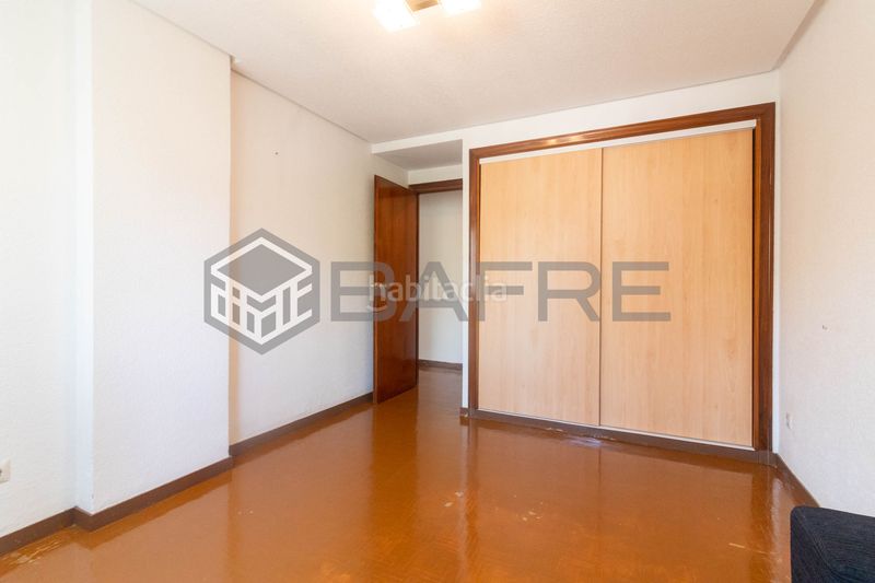 Foto dbb2d48a-0df8-4263-a180-42ee1af8b65e. Piso en Adelfas Madrid
