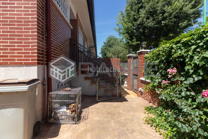 Foto af1b39ef-4fc1-4092-ae6f-f7cb3accf14d. Casa amb calefacció piscina a Perales del Río Getafe