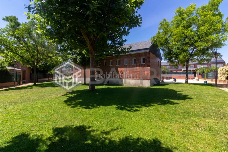 Foto cc1bd6c8-3954-41f7-8c72-12390214febc. Casa amb calefacció piscina a Perales del Río Getafe