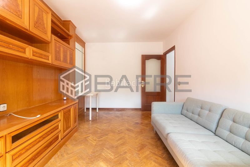 Foto edea3633-56a7-4d1c-9bd5-7fd8570fd0da. Piso en Palomeras Bajas Madrid