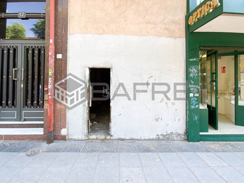 Foto 9c8fee75-2a15-4dbd-88be-eea5ba245b14. Local comercial a Opañel Madrid