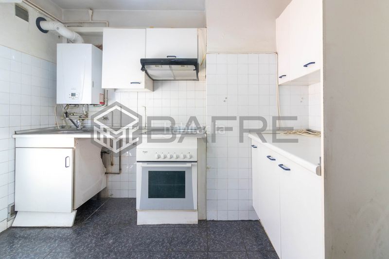 Foto 91283ce0-6e00-4ead-bcb4-5021a03092a7. Piso en Valdeacederas Madrid