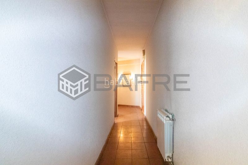 Foto e22ba8b3-2ee5-4449-9a0c-488b2e428ca4. Piso en Valdeacederas Madrid