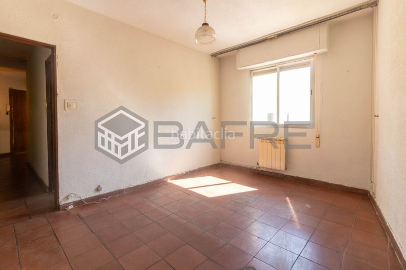 Foto fa78dea6-7d8d-4ed6-b0bf-f7fe245cda48. Piso en Valdeacederas Madrid