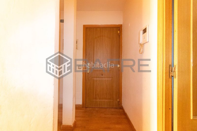 Foto f1712f0b-3fa2-4b0c-8894-17de762b6c0e. Piso en Zofío Madrid