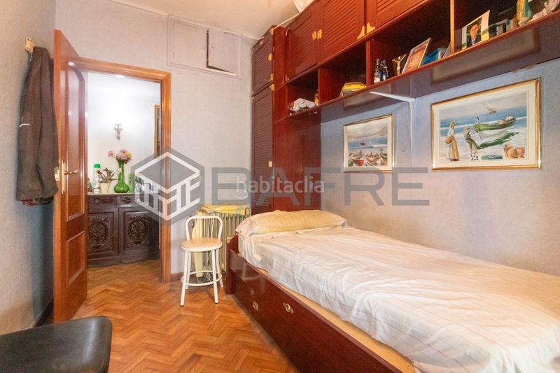 Foto 0b27bfef-a202-4204-b033-48b63a2bbc7f. Piso en Aluche Madrid