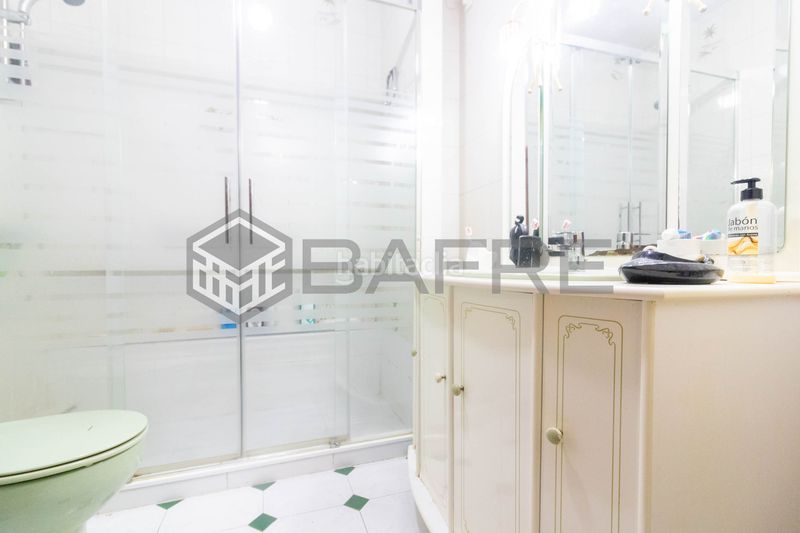 Foto 886956b5-5ba2-43b3-ab41-2b316cb2e156. Piso en Aluche Madrid
