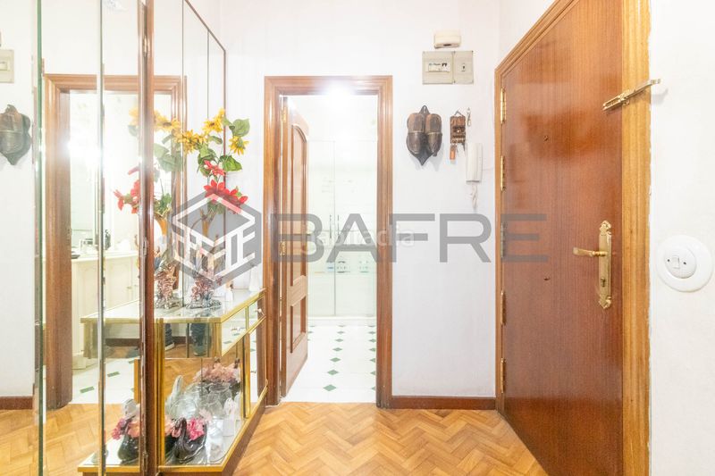 Foto d6b762a1-2f60-48bf-add5-1b89593d1f9f. Piso en Aluche Madrid