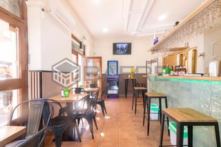 Business premise in Calle pinos alta 3