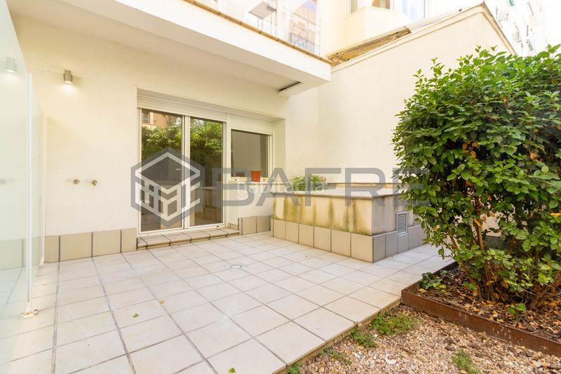 Foto cc961451-c5ee-42c1-84a9-704032ddeffe. Piso en Argüelles Madrid