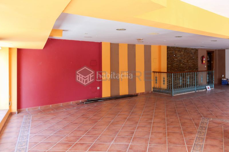Foto e035f2f9-607d-4f5f-bb49-5e9cf5f17111. Affitto locale commerciale in La Trinidad Málaga
