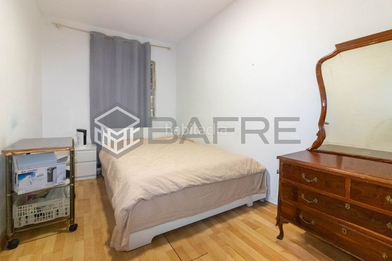 Foto b1e37564-0de0-48b4-bae8-13ada49793d3. Pis a Almendrales Madrid