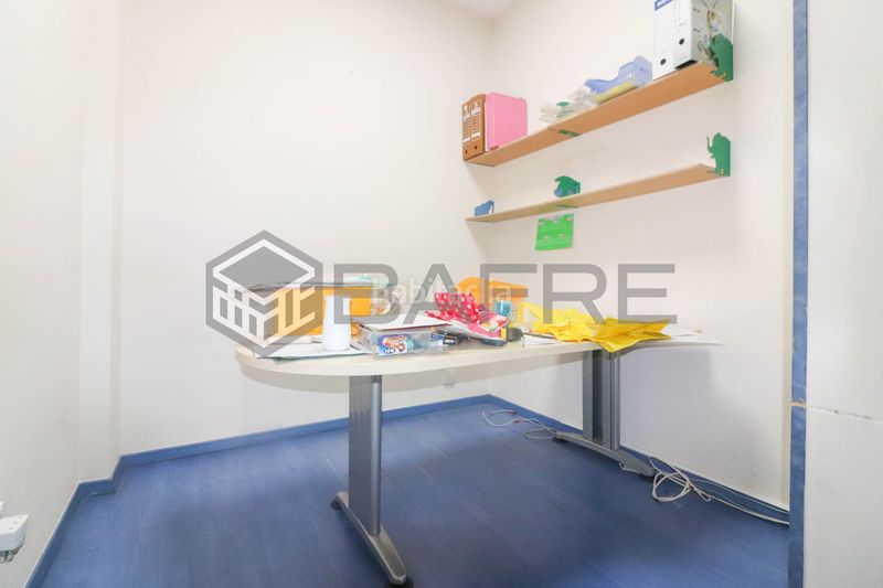 Foto efe8d84f-f5d7-4a0b-b592-45711c2c7efe. Local comercial en Zona Renfe Alcorcón