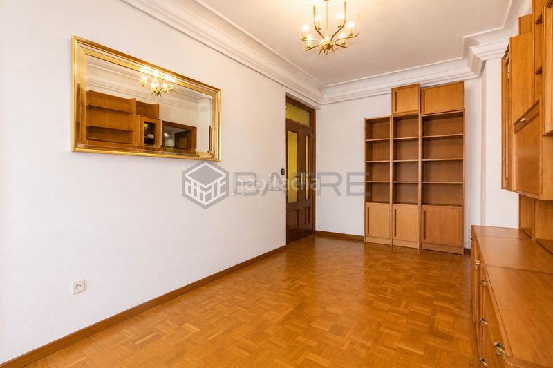 Foto f35f4bd3-f7d8-42cb-b48e-9126558c0ef6. Pis a Opañel Madrid