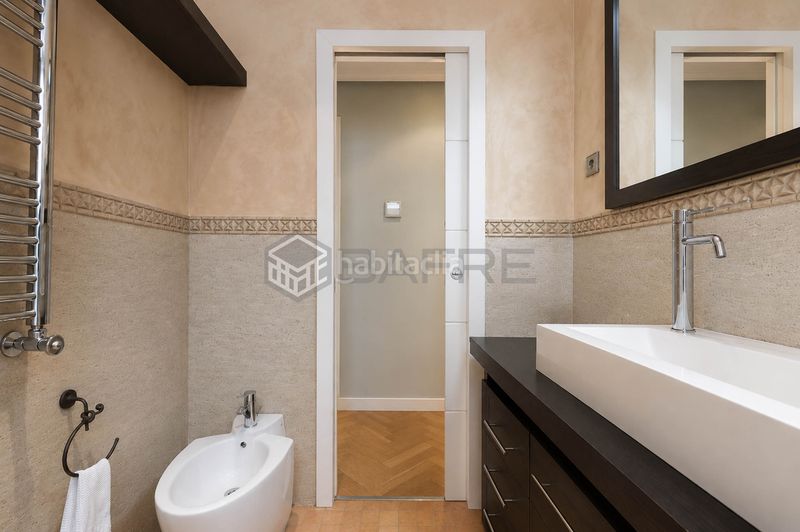 Foto f1b88a05-b8d3-4013-b8da-80448df02242. Piso en Pacífico Madrid