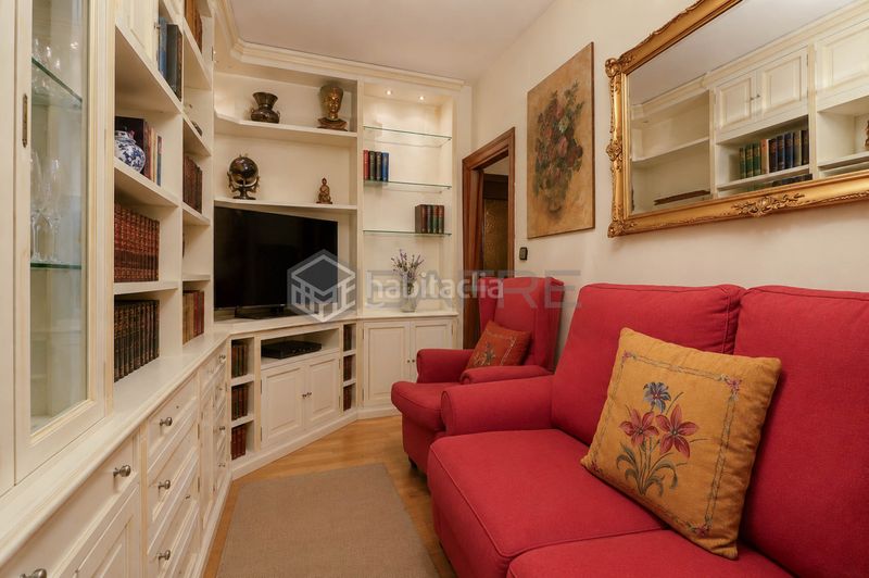 Foto 1cfc527a-b8f1-4da6-8d8b-a4c25517153f. Pis a Pradolongo Madrid