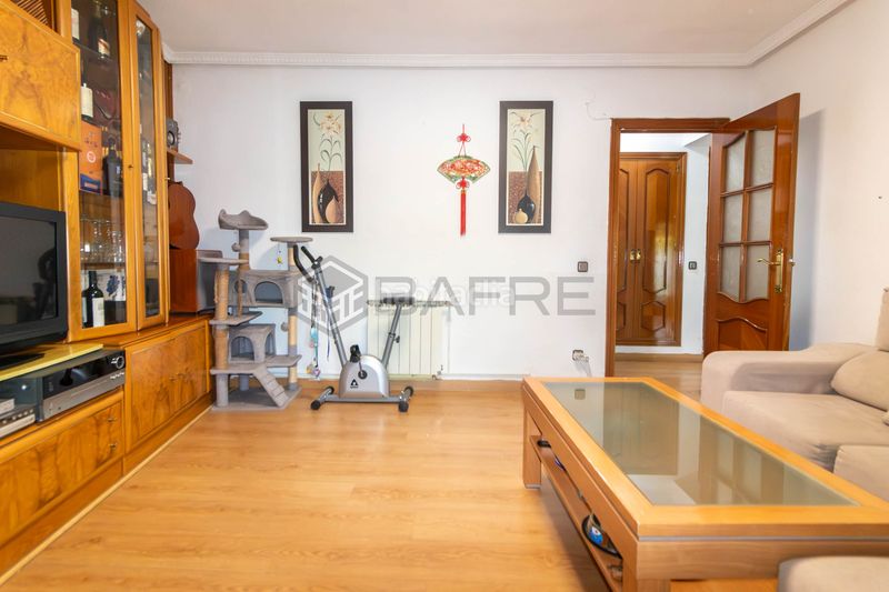Foto 4bc6c481-156d-4987-87f8-15ee6dac9475. Piso en Opañel Madrid