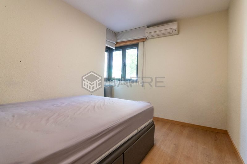 Foto 4af6e669-ba2f-41cc-addb-3fc46af67d35. Piso en Pacífico Madrid