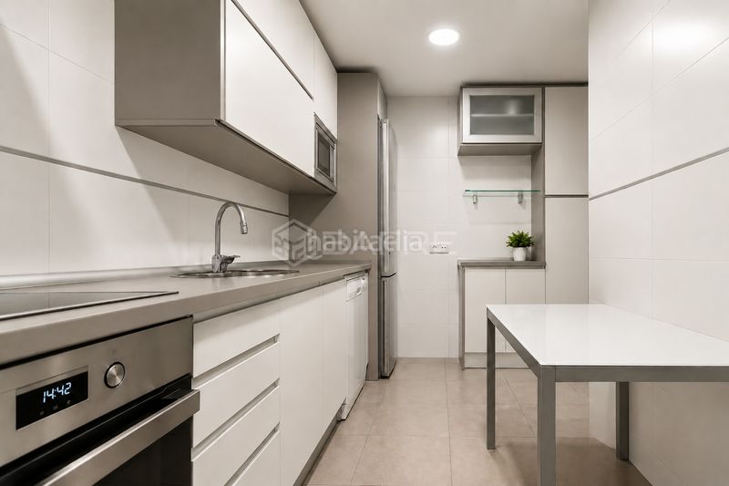 Foto aeee061a-6c89-480b-b4a5-a85c201b64e4. Piso en Pacífico Madrid